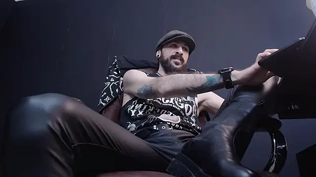 AxelColton online show from 4, 2, 2025