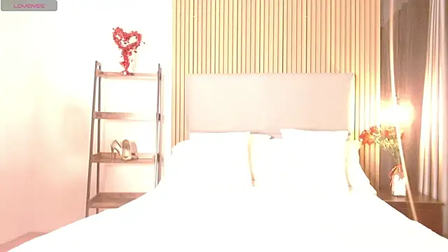 Sienna Blake  online show from 10, 10, 2025