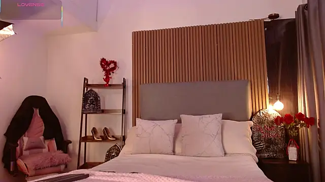 Sienna Blake  online show from 14, 10, 2025