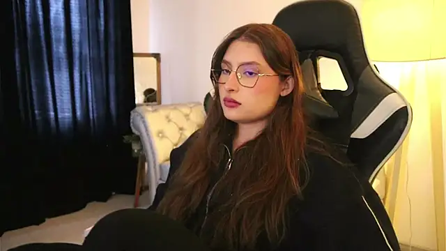 Daisha Riley online show from 13, 11, 2025