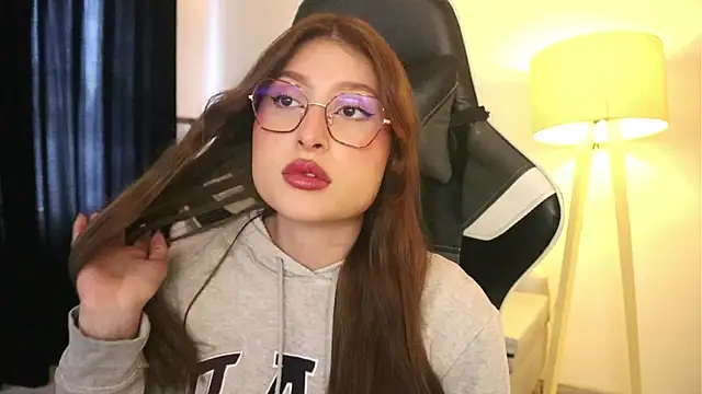 Daisha Riley online show from 21, 11, 2025