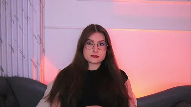 Daisha Riley online show from 22, 12, 2025