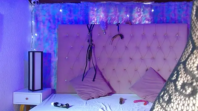 Chlooe Zoe online show from 14, 2, 2025