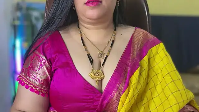 Snapshot of FlatVincy4 chatting on 4, 2, 2026 FlatVincy4 online show from 4, 2, 2026