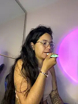 Snapshot of Rosita_forever_ chatting on 3, 4, 2026 Rosita forever online show from 3, 4, 2026