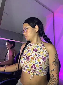 Snapshot of Rosita_forever_ chatting on 13, 4, 2026 Rosita forever online show from 13, 4, 2026