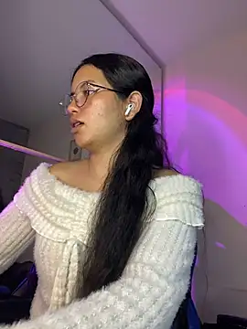 Snapshot of Rosita_forever_ chatting on 8, 5, 2026 Rosita forever online show from 8, 5, 2026