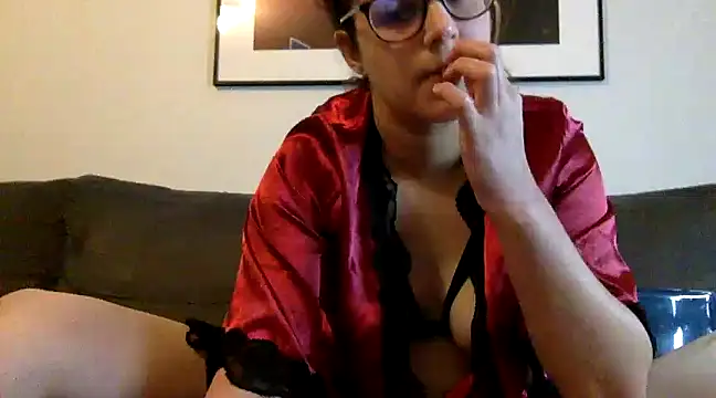 LolaGuess online show from 4, 2, 2025