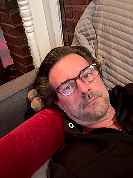 Johnny Bottoms online show from 17, 12, 2025