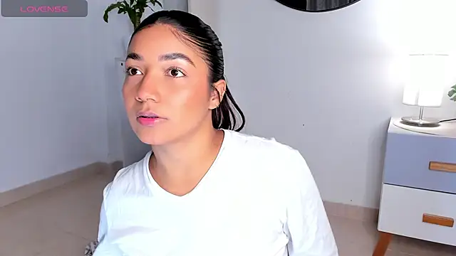 martina roldam online show from 15, 1, 2025