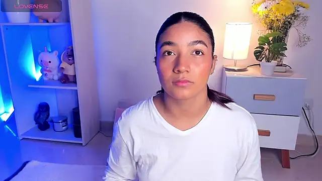 martina roldam online show from 24, 1, 2025