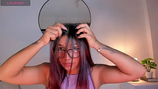 martina roldam online show from 25, 2, 2025