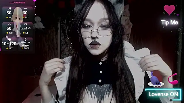 chloe crystall killer online show from 31, 10, 2025