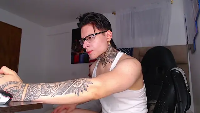 DennisWalkerr online show from 18, 3, 2025