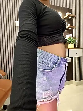 Little  Lia online show from 11, 6, 2026