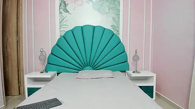 Snapshot of Daphne_Fox_ chatting on 21, 1, 2025 Daphne Fox online show from 21, 1, 2025