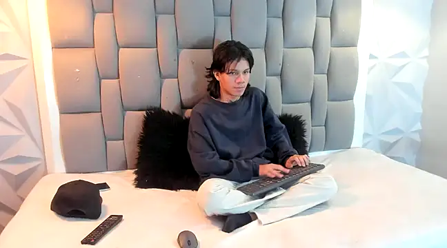 andy dan18 online show from 11, 2, 2025