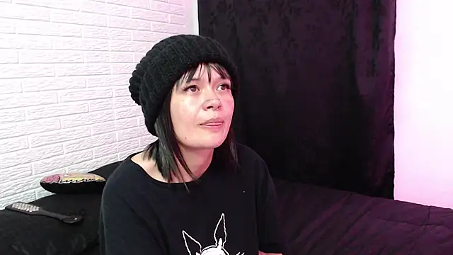 Snapshot of rousstattoo chatting on 29, 12, 2024 rousstattoo online show from 29, 12, 2024