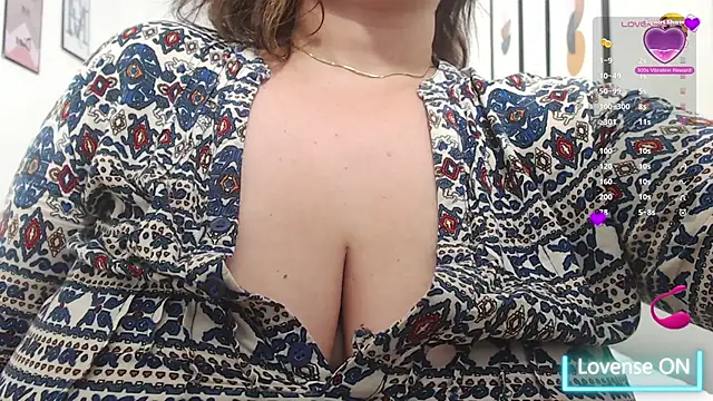 Snapshot of MommyHelpsmee chatting on 7, 2, 2025 MommyHelpsmee online show from 7, 2, 2025