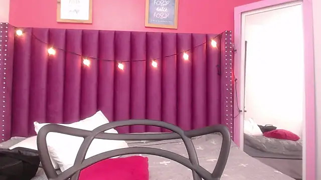 Snapshot of MommyHelpsmee chatting on 26, 2, 2025 MommyHelpsmee online show from 26, 2, 2025