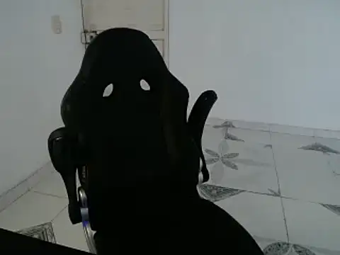 Snapshot of Clyde019 chatting on 8, 1, 2025 Clyde019 online show from 8, 1, 2025