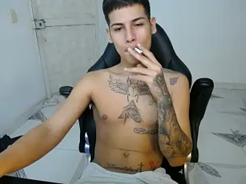 Snapshot of Clyde019 chatting on 9, 1, 2025 Clyde019 online show from 9, 1, 2025