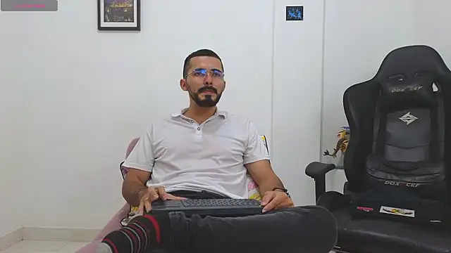 Massimoo 07 online show from 1, 2, 2026