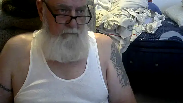 Snapshot of viejo_oso chatting on 2, 8, 2026 viejo oso online show from 2, 8, 2026