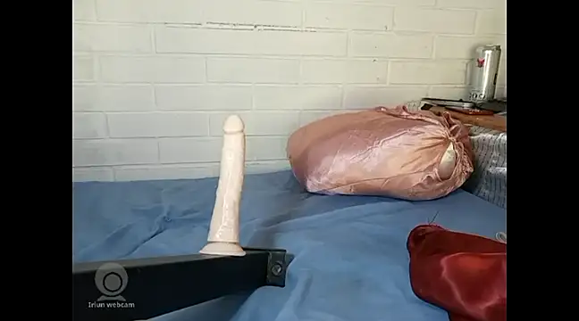 Snapshot of naughtyuki00 chatting on 15, 2, 2025 naughtyuki00 online show from 15, 2, 2025