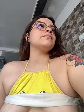 Snapshot of Sophia_cyrus11 chatting on 1, 2, 2025 Sophia cyrus11 online show from 1, 2, 2025