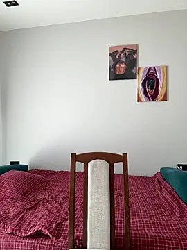 Sabrina shells online show from 16, 4, 2026