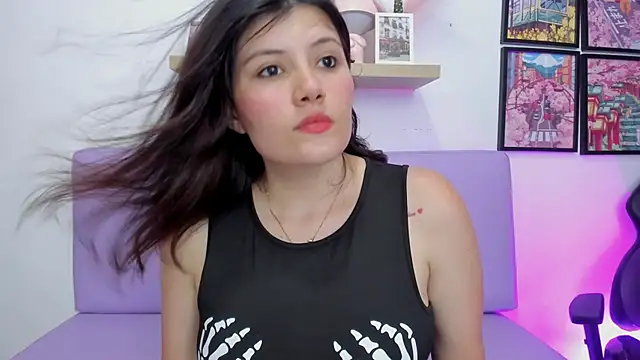 Carolina Burninng online show from 6, 10, 2025