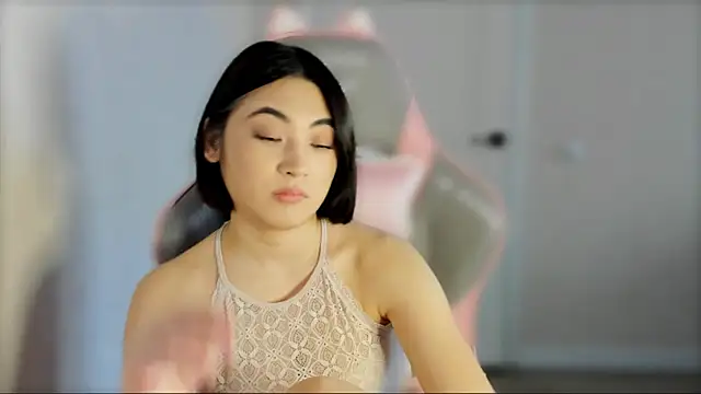  hannah baker online show from 13, 3, 2025