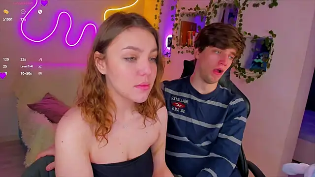 Snapshot of RobertAndLinela chatting on 8, 1, 2025 RobertAndLinela online show from 8, 1, 2025