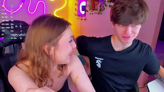 Snapshot of RobertAndLinela chatting on 9, 1, 2025 RobertAndLinela online show from 9, 1, 2025