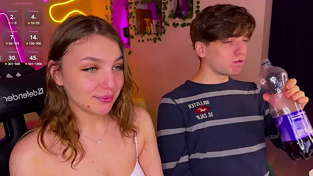 Snapshot of RobertAndLinela chatting on 31, 1, 2025 RobertAndLinela online show from 31, 1, 2025