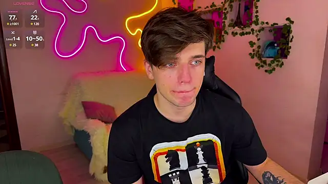 Snapshot of RobertAndLinela chatting on 16, 2, 2025 RobertAndLinela online show from 16, 2, 2025