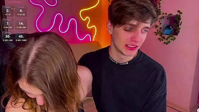 Snapshot of RobertAndLinela chatting on 19, 2, 2025 RobertAndLinela online show from 19, 2, 2025