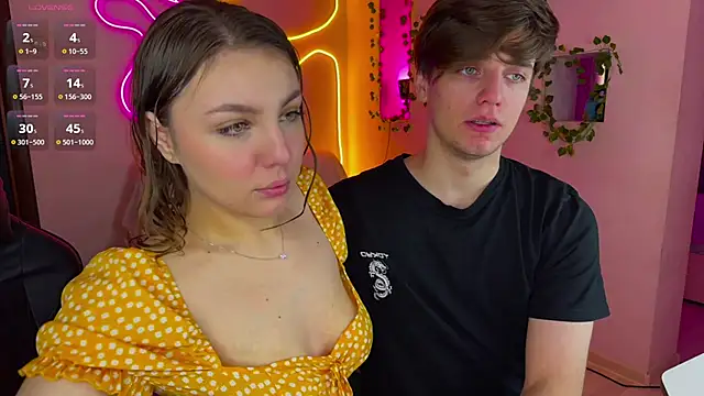 Snapshot of RobertAndLinela chatting on 7, 3, 2025 RobertAndLinela online show from 7, 3, 2025