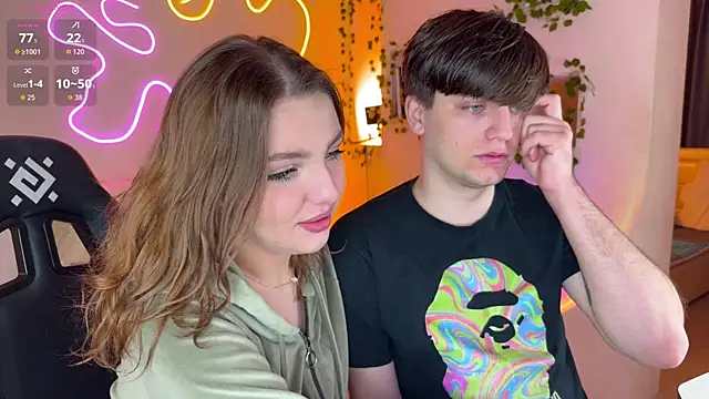 Snapshot of RobertAndLinela chatting on 27, 9, 2025 RobertAndLinela online show from 27, 9, 2025