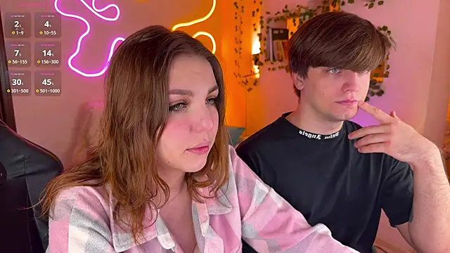 Snapshot of RobertAndLinela chatting on 1, 11, 2025 RobertAndLinela online show from 1, 11, 2025