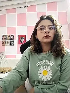 Paulina mosh online show from 4, 3, 2025