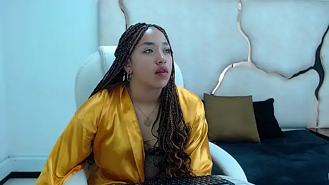 IsabellRodriguez18 online show from 22, 1, 2025