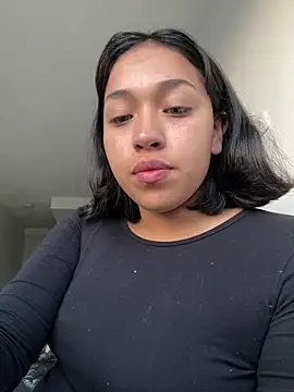 IsabellRodriguez18 online show from 19, 12, 2025
