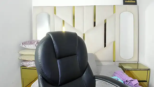 IsabellRodriguez18 online show from 17, 1, 2026