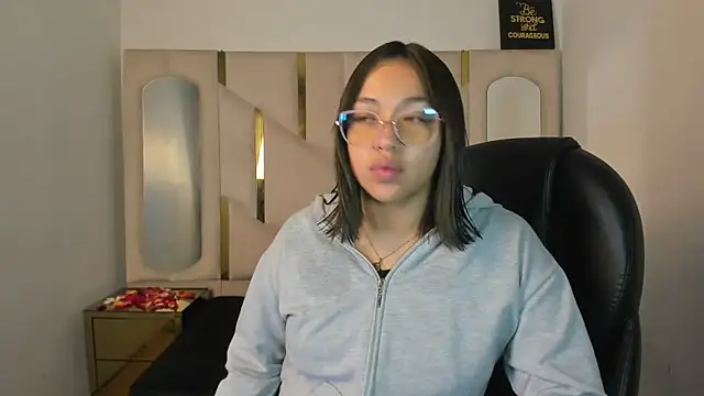 IsabellRodriguez18 online show from 14, 2, 2026