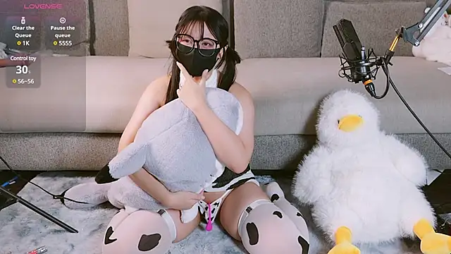 Snapshot of Yu_UwU_ chatting on 13, 1, 2025 Yu UwU  online show from 13, 1, 2025