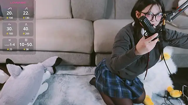 Snapshot of Yu_UwU_ chatting on 13, 2, 2025 Yu UwU  online show from 13, 2, 2025