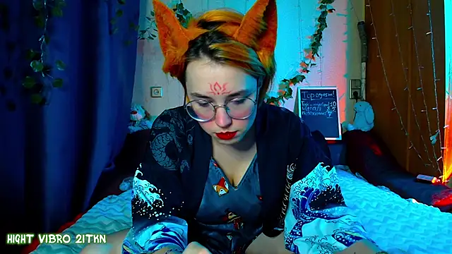 TrickyKitsune online show from 13, 2, 2025