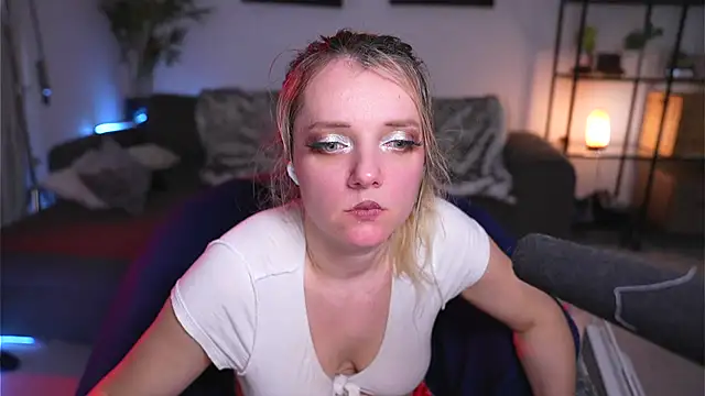 Magnetic Amy online show from 17, 2, 2025